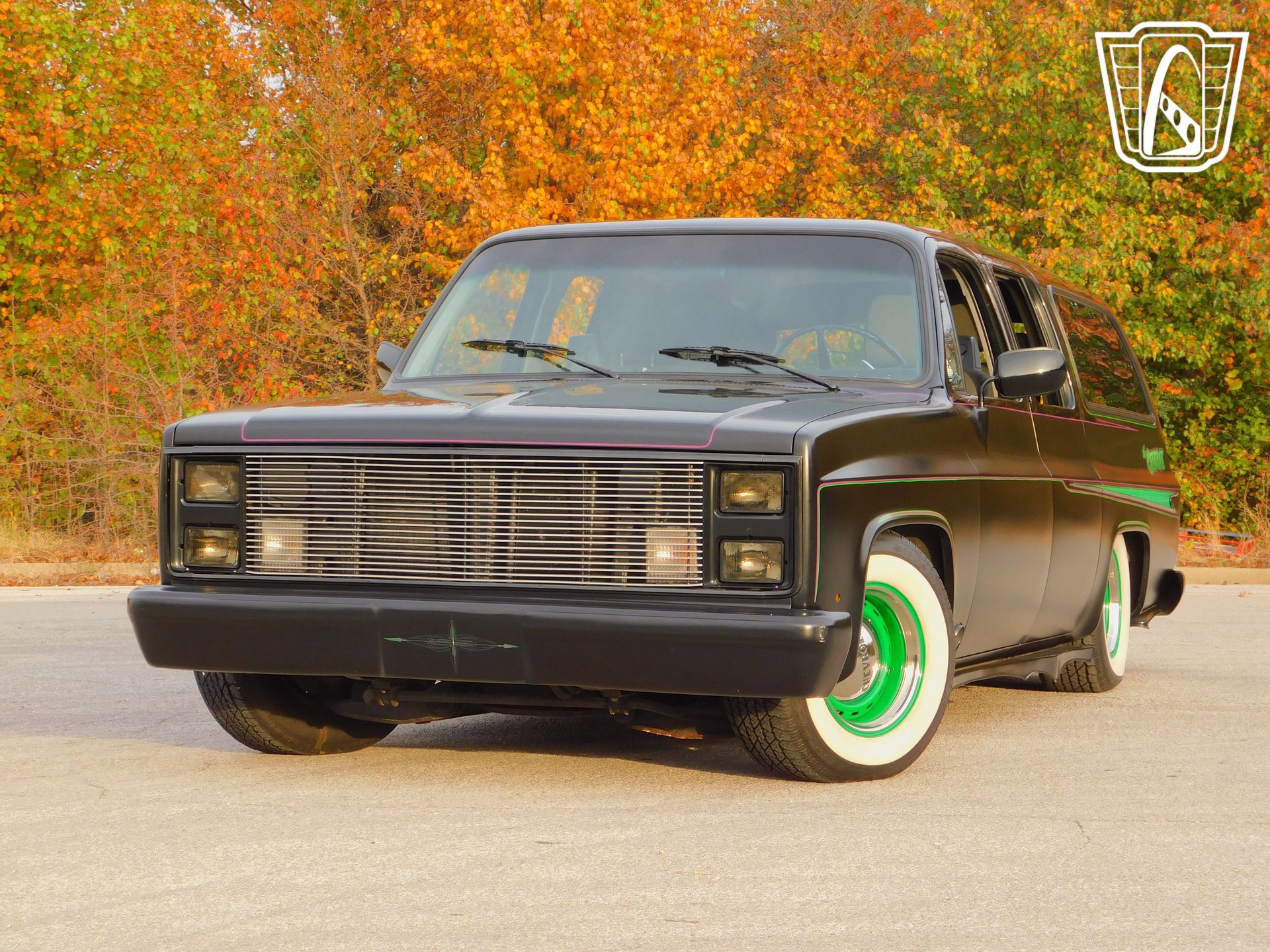 Used 1988 Chevrolet Suburban 2WD image 7
