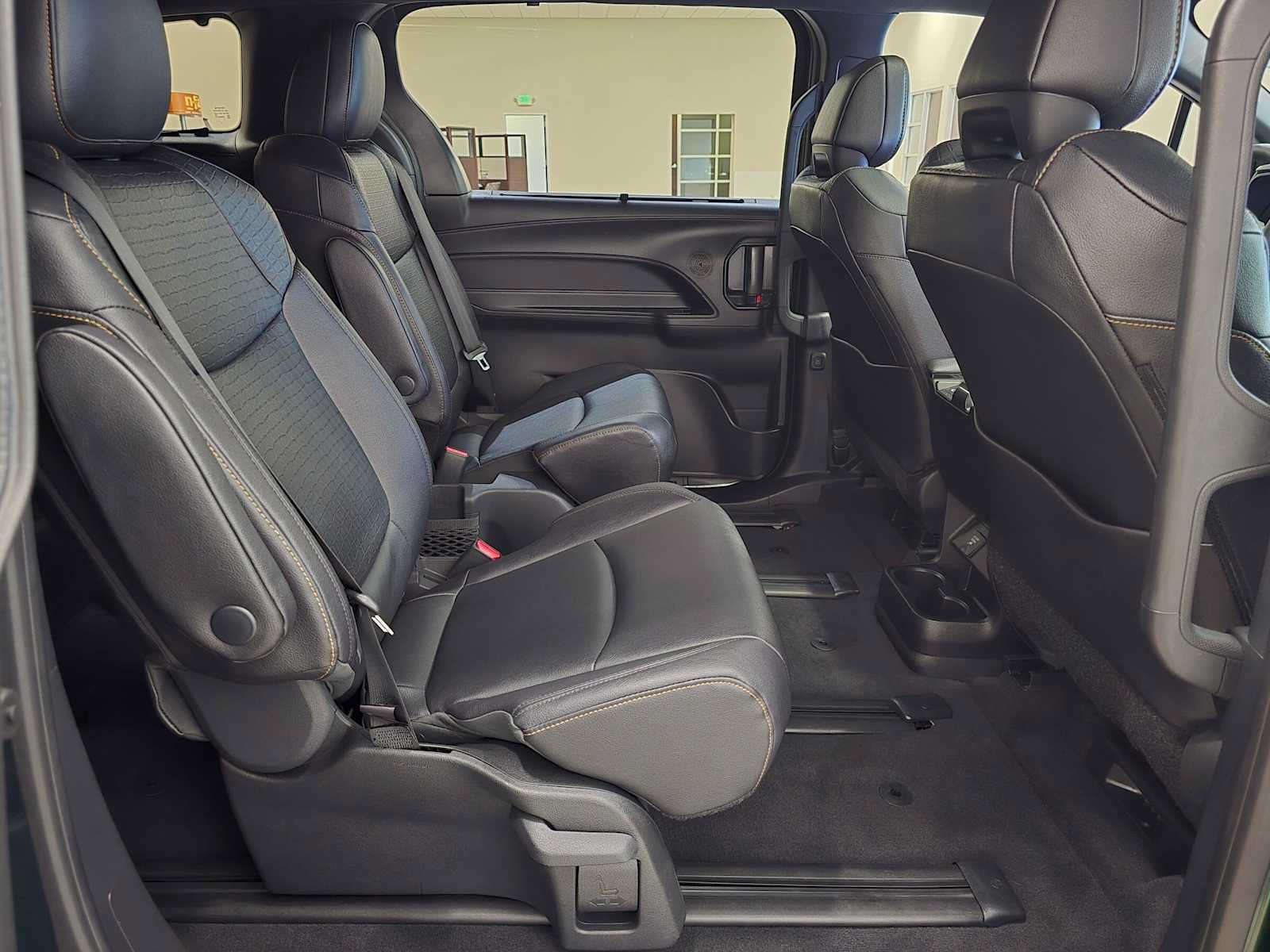Certified 2026 Toyota Sienna XLE Woodland Edition AWD/4WD image 25