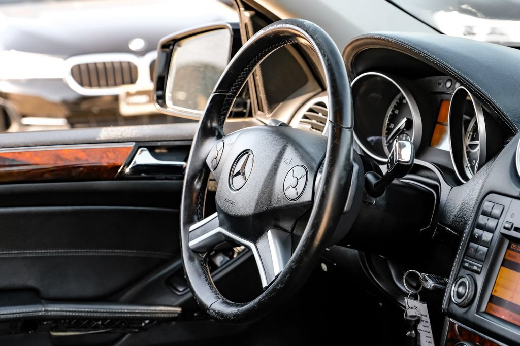 Used 2011 Mercedes-Benz GL 320 BlueTEC 4MATIC image 11