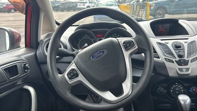 Used 2013 Ford Fiesta SE w/ Moon & Mood Pkg image 14