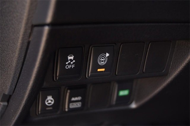 Used 2018 Nissan Rogue Sport SV w/ SV Technology Package image 11