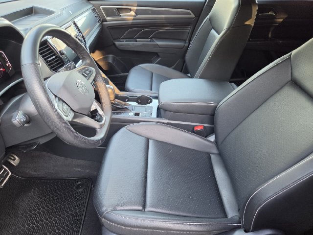 Used 2020 Volkswagen Atlas Cross Sport SEL R-Line w/ Cross Sport MDO Package FWD image 11