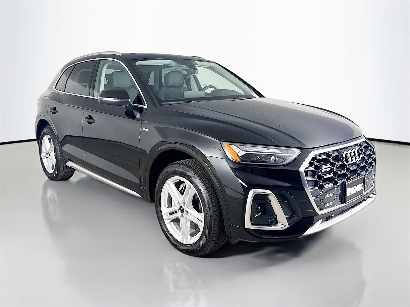 New 2024 Audi Q5 e Premium