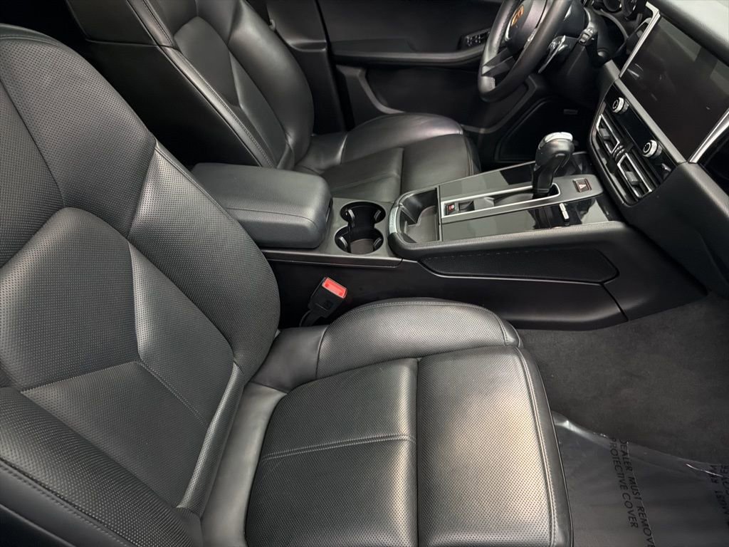 Used 2022 Porsche Macan image 30