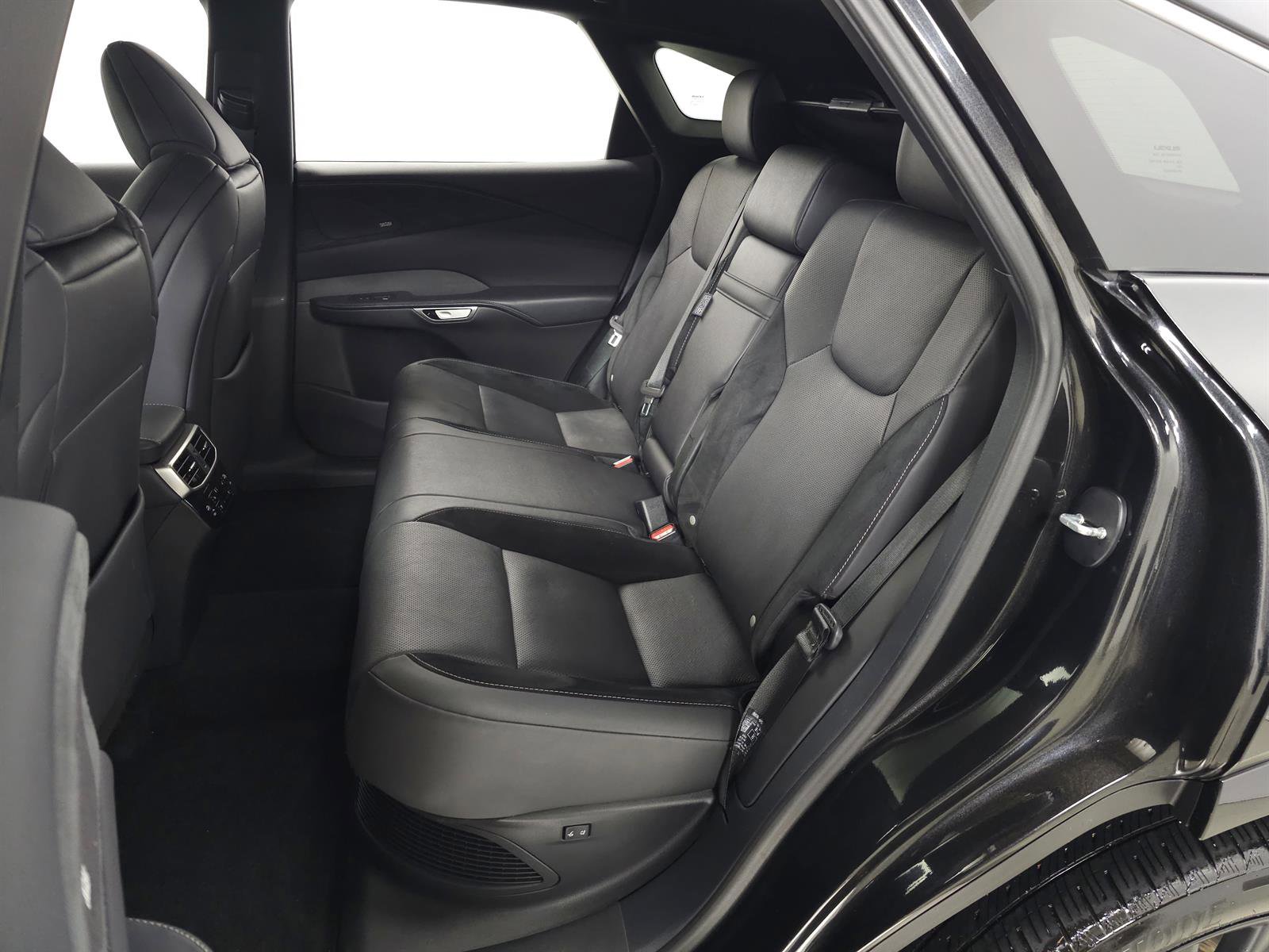 Used 2024 Lexus RX 500h F Sport w/ Convenience Package image 35