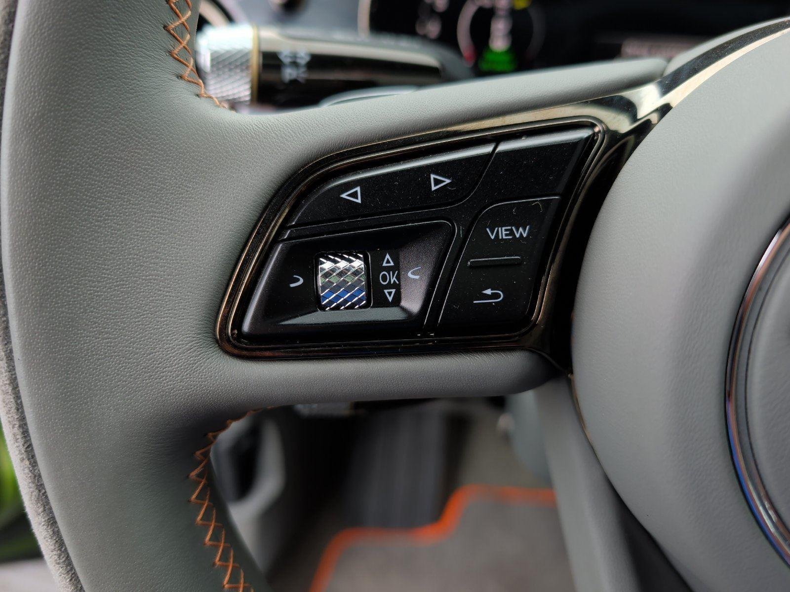 New 2025 Bentley Flying Spur Plug-In Hybrid AWD/4WD image 26