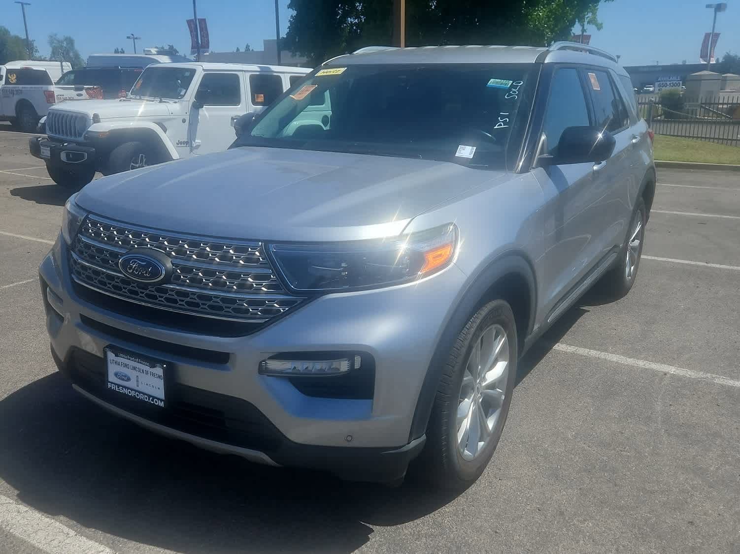 Used 2023 Ford Explorer Limited AWD/4WD image 1