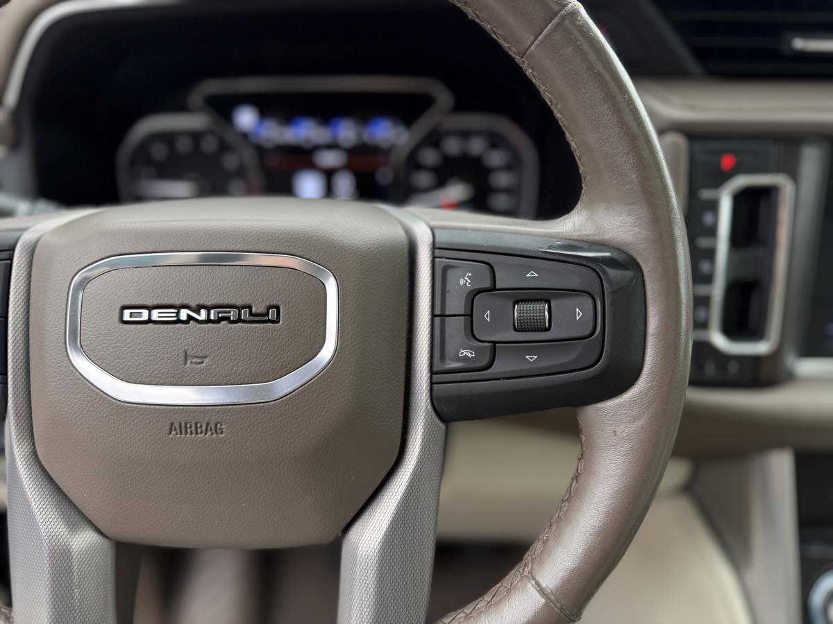Used 2021 GMC Yukon XL Denali image 40