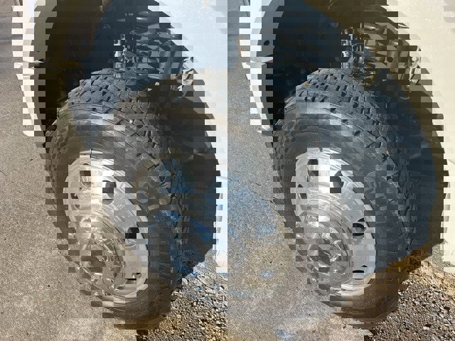 Used 2025 Ford F450 Platinum w/ FX4 Off-Road Package image 4