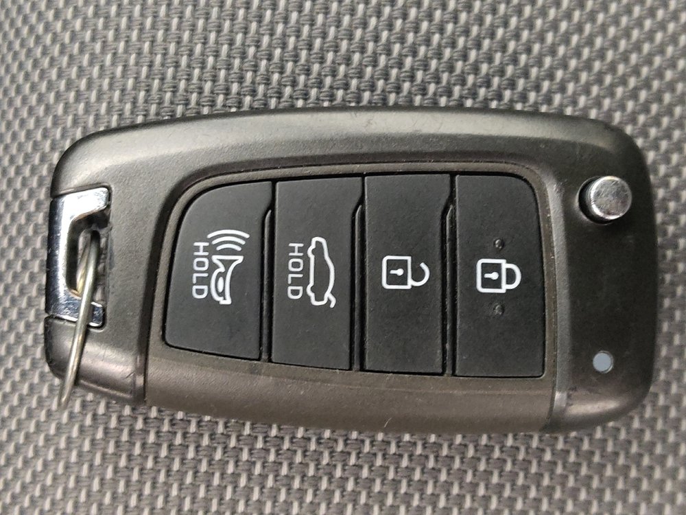 Used 2023 Hyundai Elantra SE FWD image 32