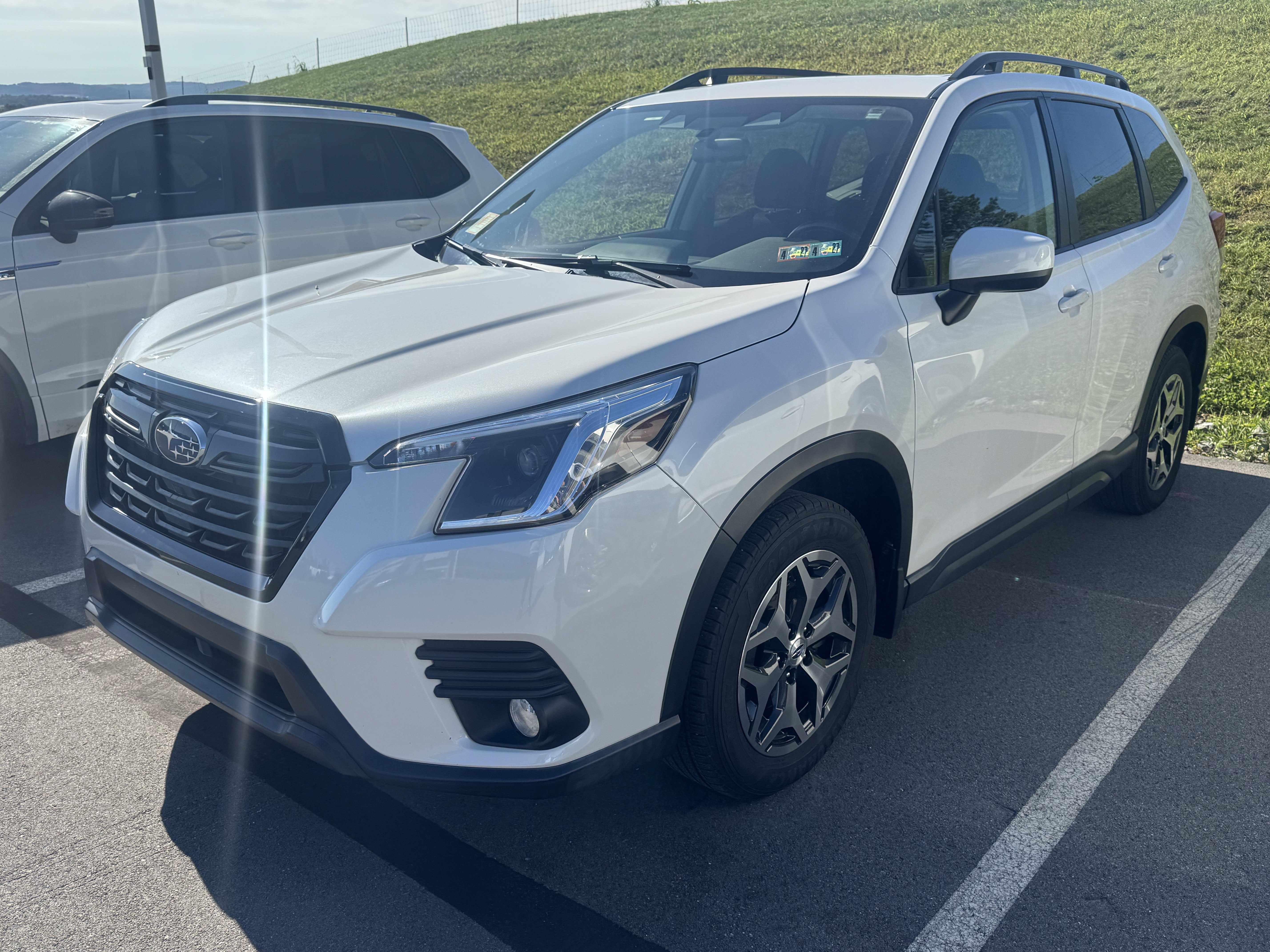 Used 2022 Subaru Forester Premium AWD/4WD image 3