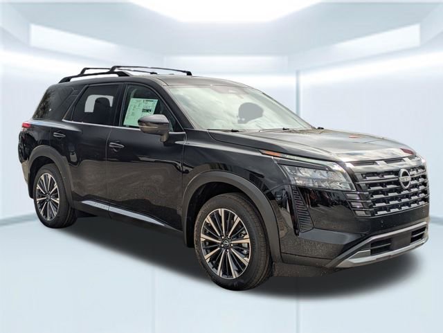 New 2026 Nissan Pathfinder Platinum image 2