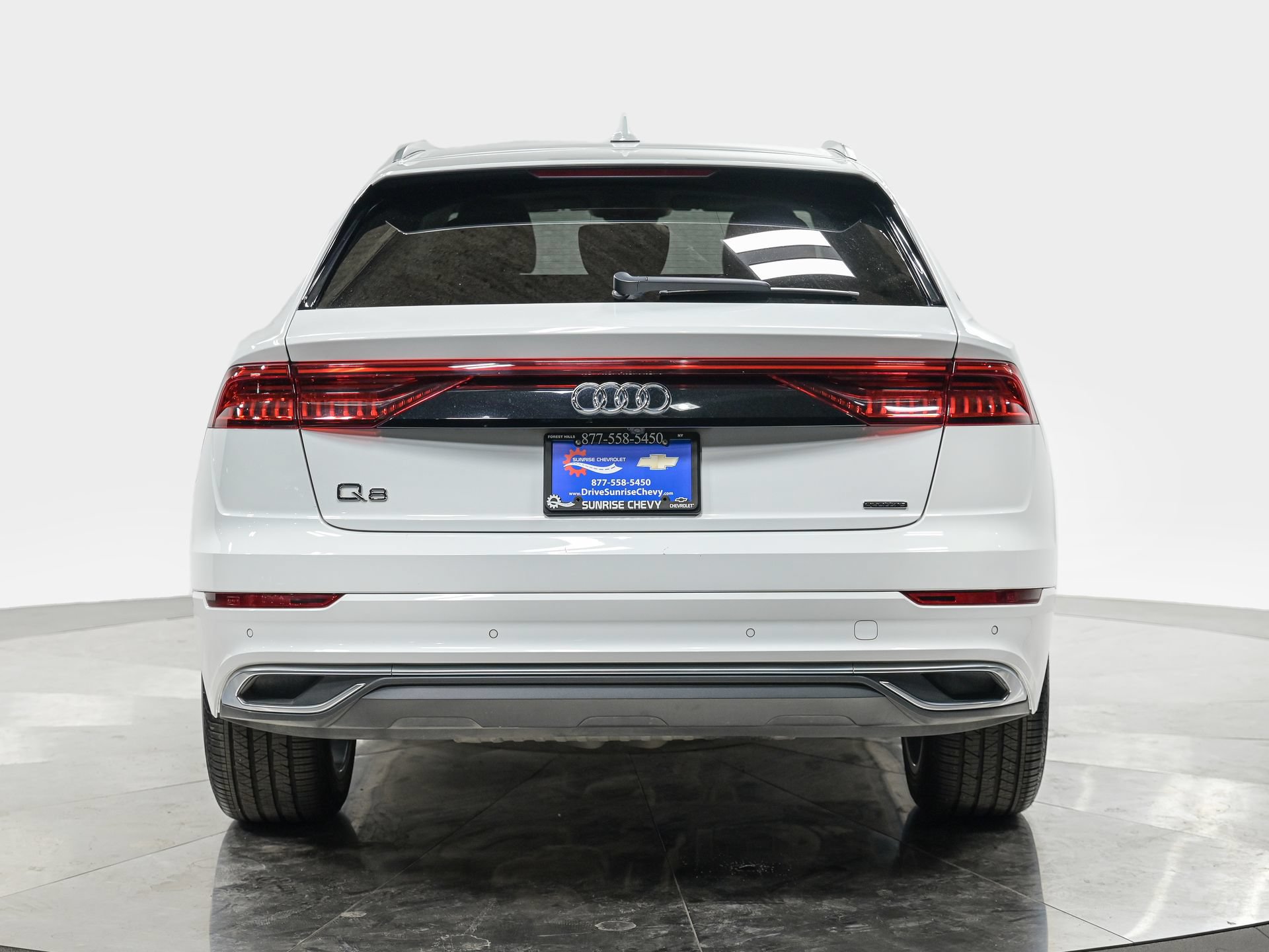 Used 2023 Audi Q8 Premium w/ Convenience Package AWD/4WD image 5