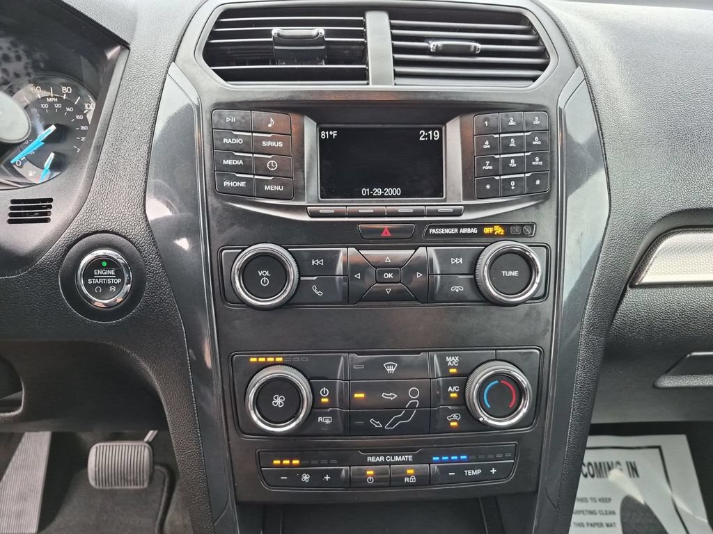 Used 2018 Ford Explorer XLT FWD image 22