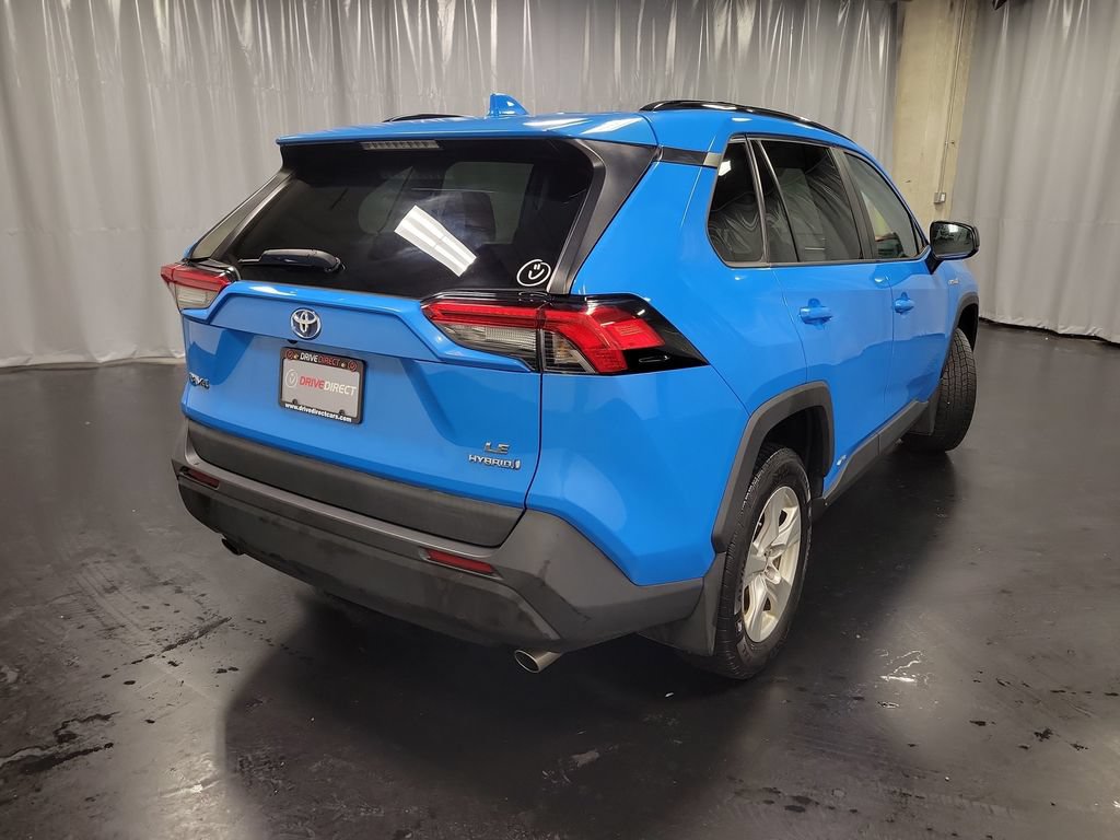 Used 2021 Toyota RAV4 LE AWD/4WD image 8