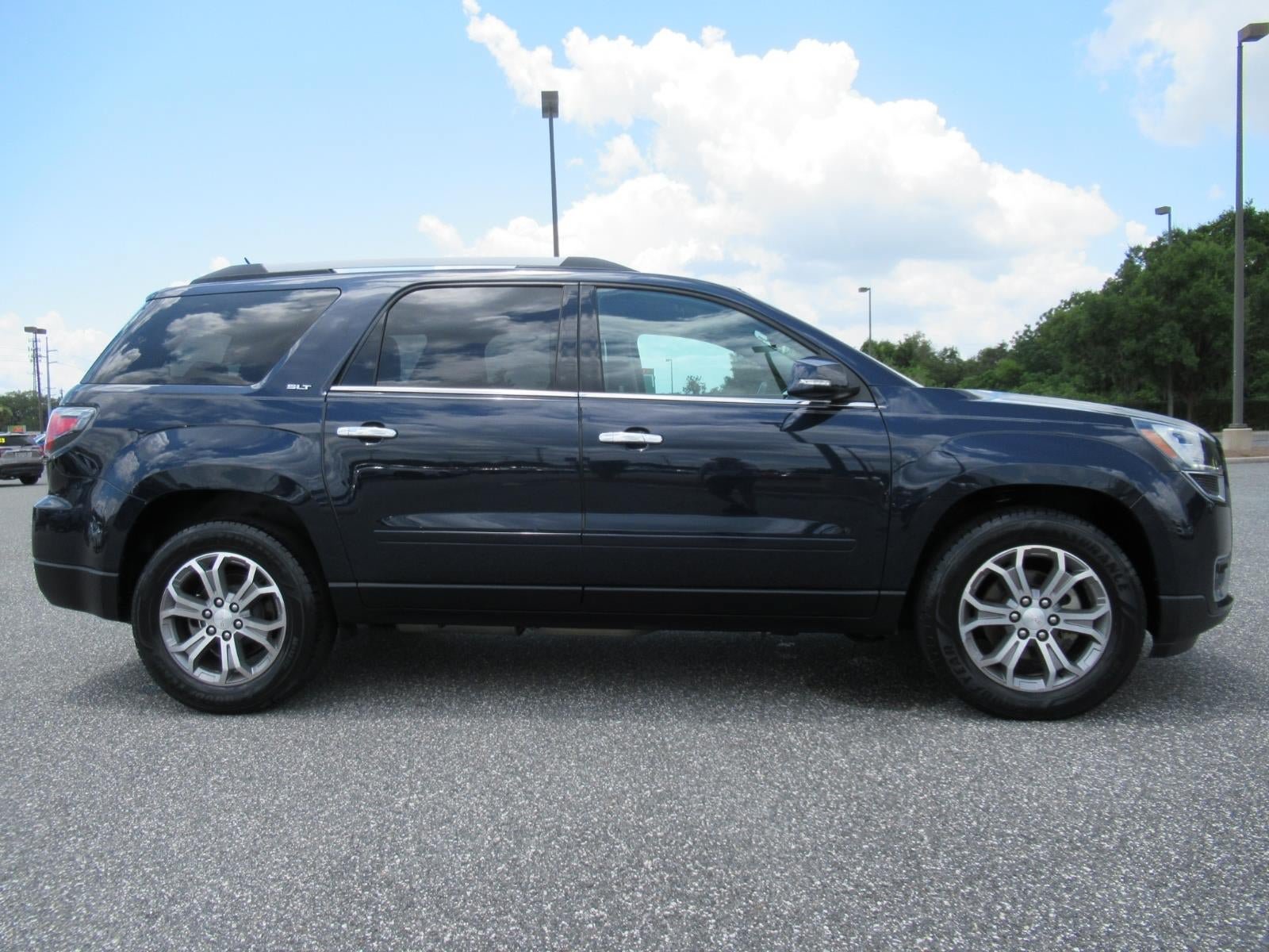 Used 2016 GMC Acadia SLT w/ Open Road Package FWD image 2