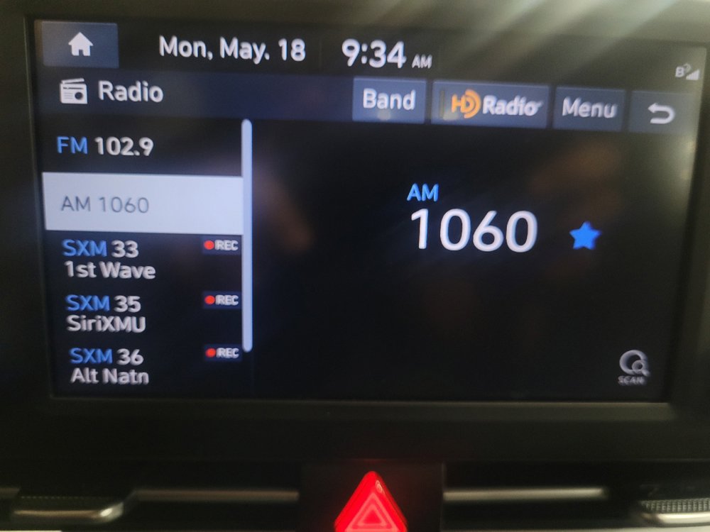 Used 2023 Hyundai Elantra SEL w/ Preferred Accessory Package FWD image 25