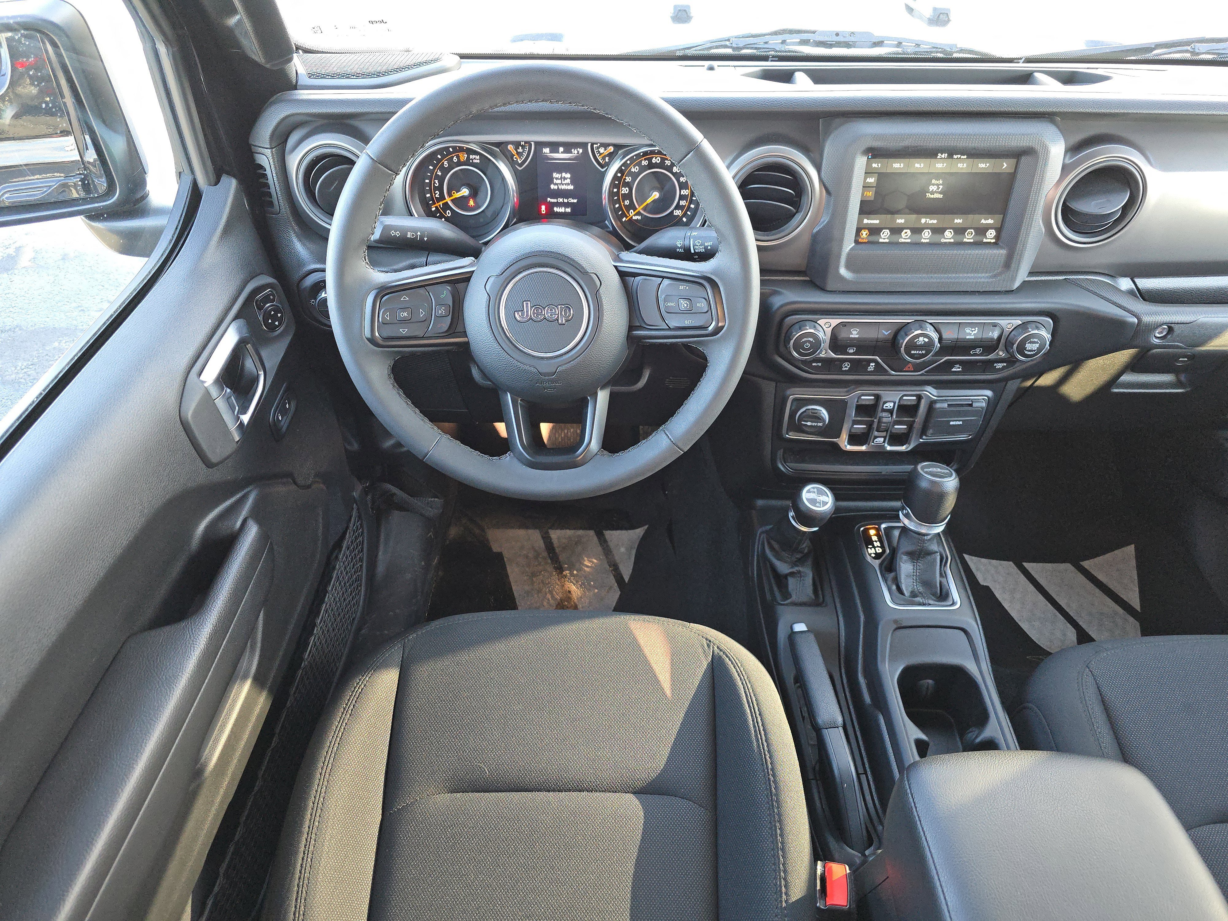 Used 2023 Jeep Gladiator Sport image 21