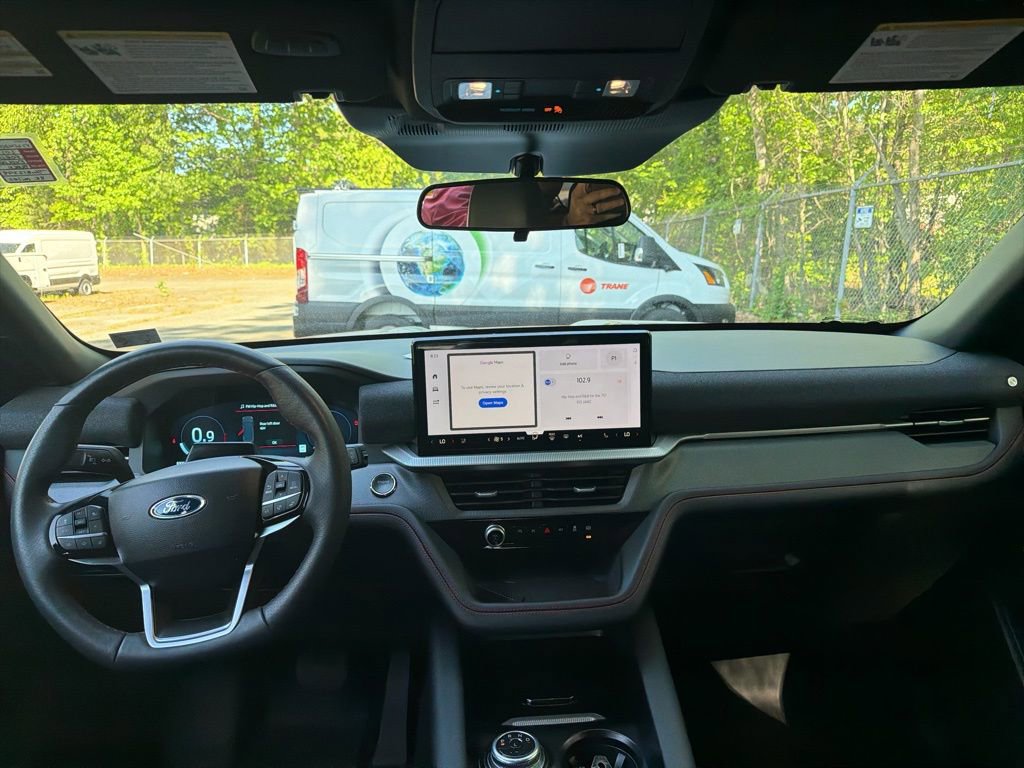 Used 2025 Ford Explorer ST-Line image 9