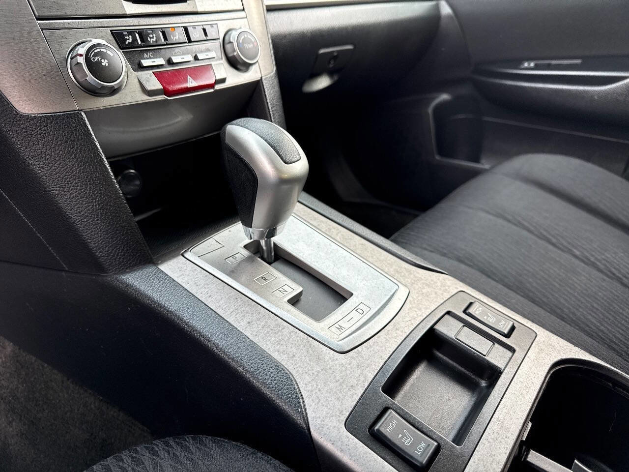 Used 2012 Subaru Outback 2.5i Premium w/ All-Weather Pkg image 26