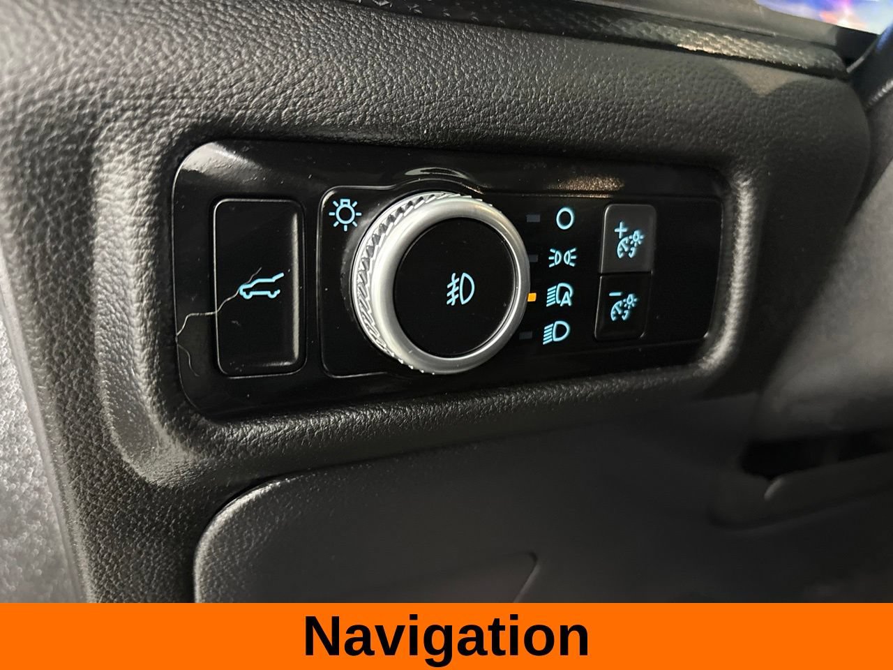 Used 2022 Ford Explorer ST w/ Equipment Group 401A AWD/4WD image 14
