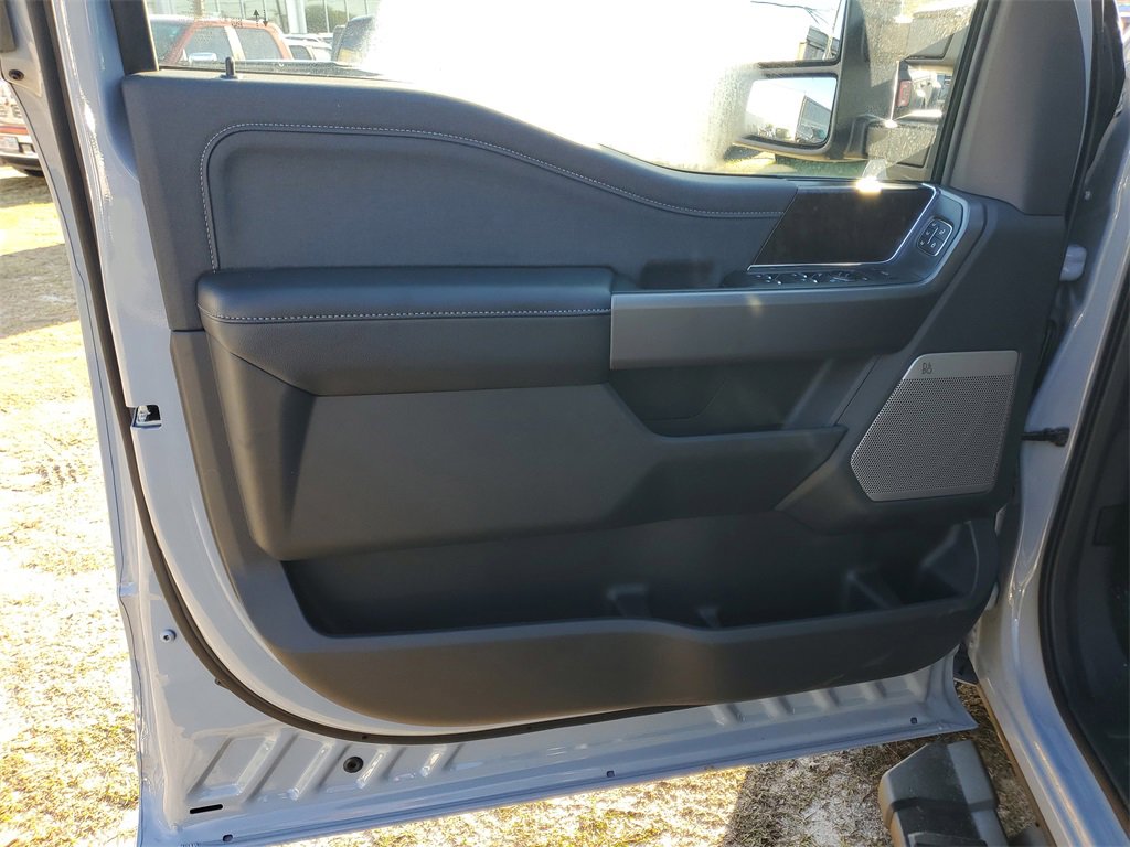 New 2025 Ford F250 Lariat w/ Lariat Ultimate Package image 5