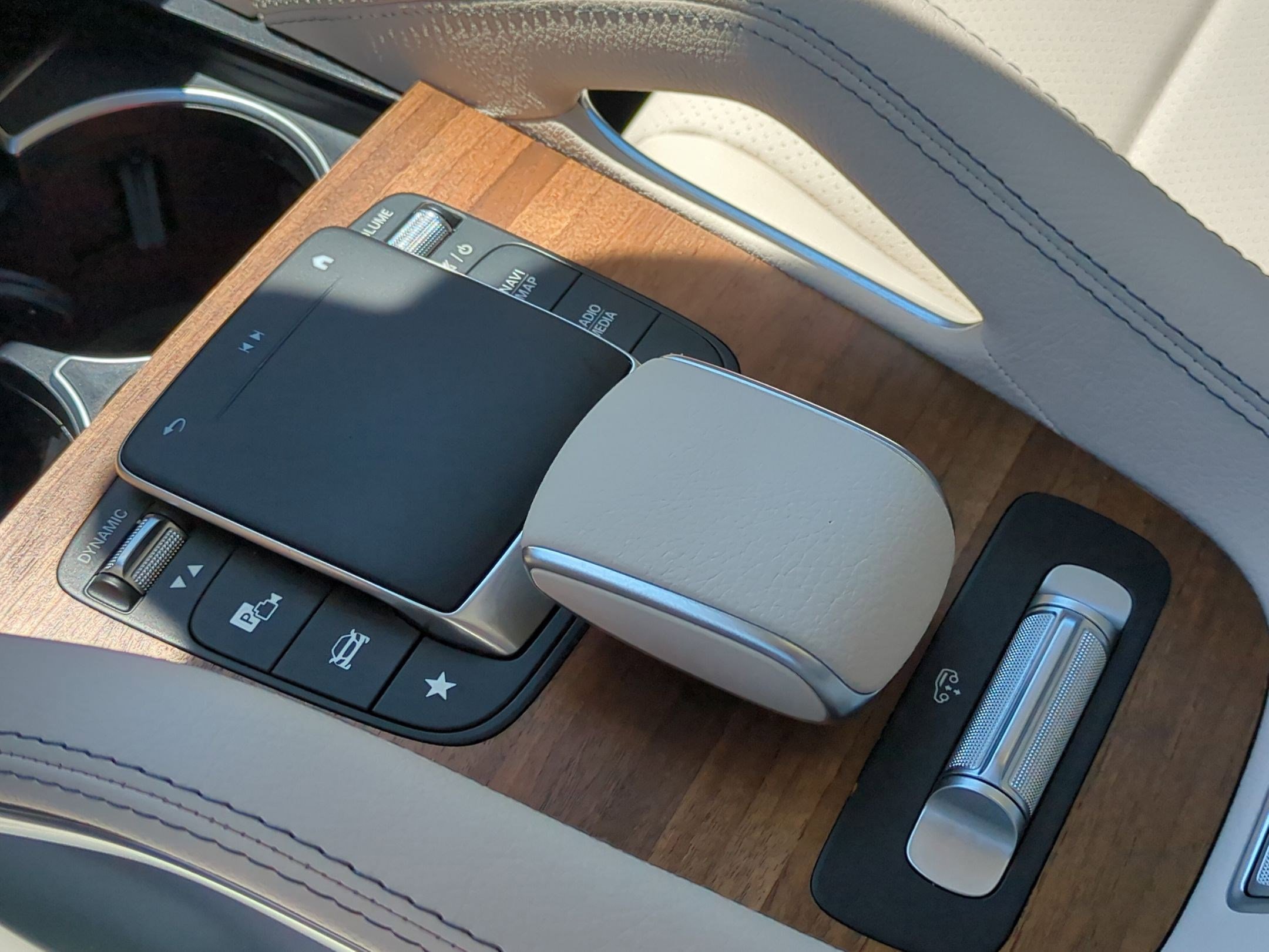 Certified 2022 Mercedes-Benz GLS 450 4MATIC image 26