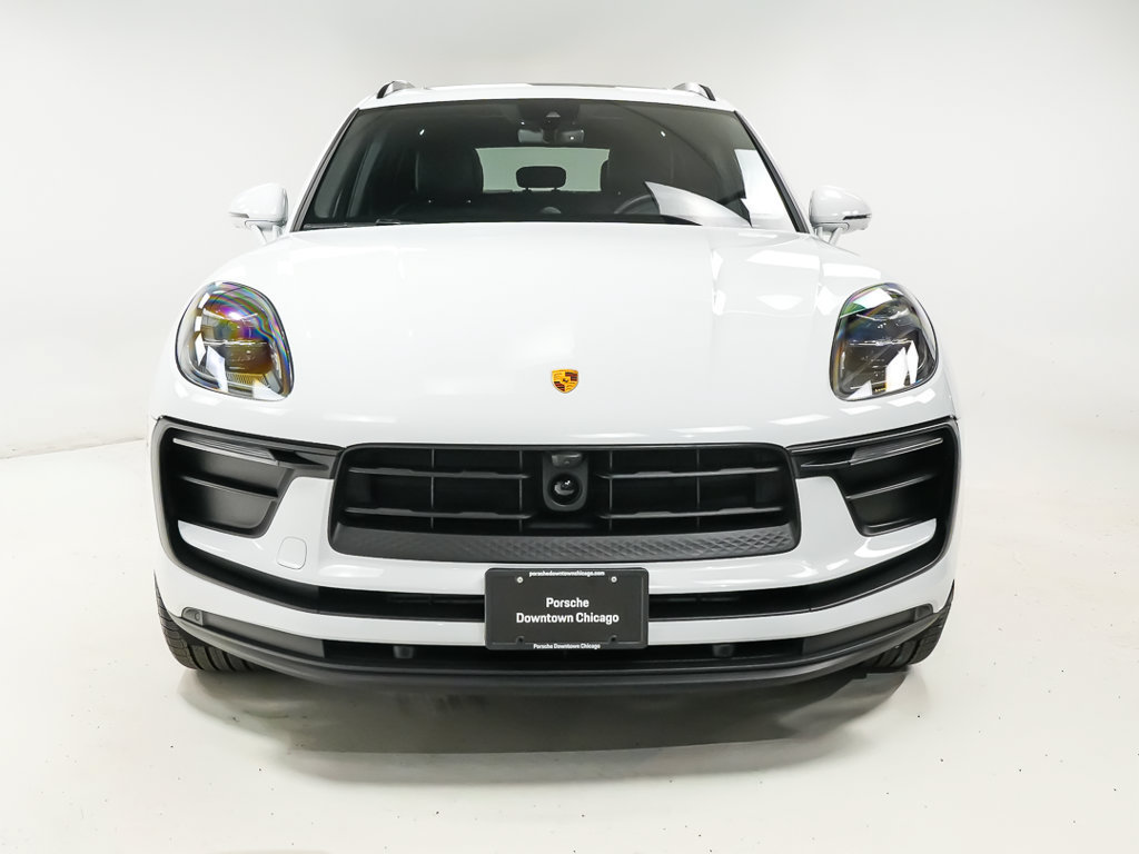 Certified 2024 Porsche Macan AWD/4WD image 6