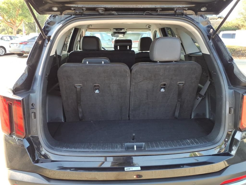 Used 2024 Kia Sorento S FWD image 5