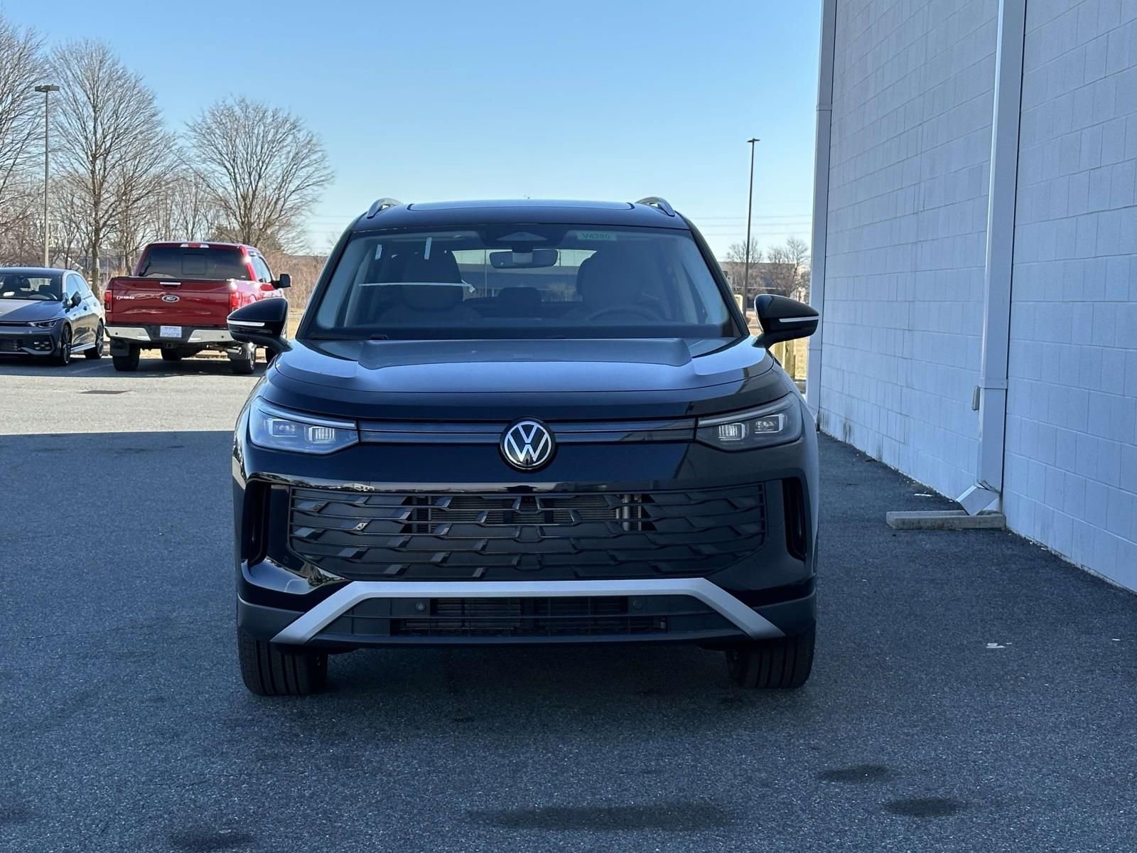 New 2026 Volkswagen Tiguan SE image 9