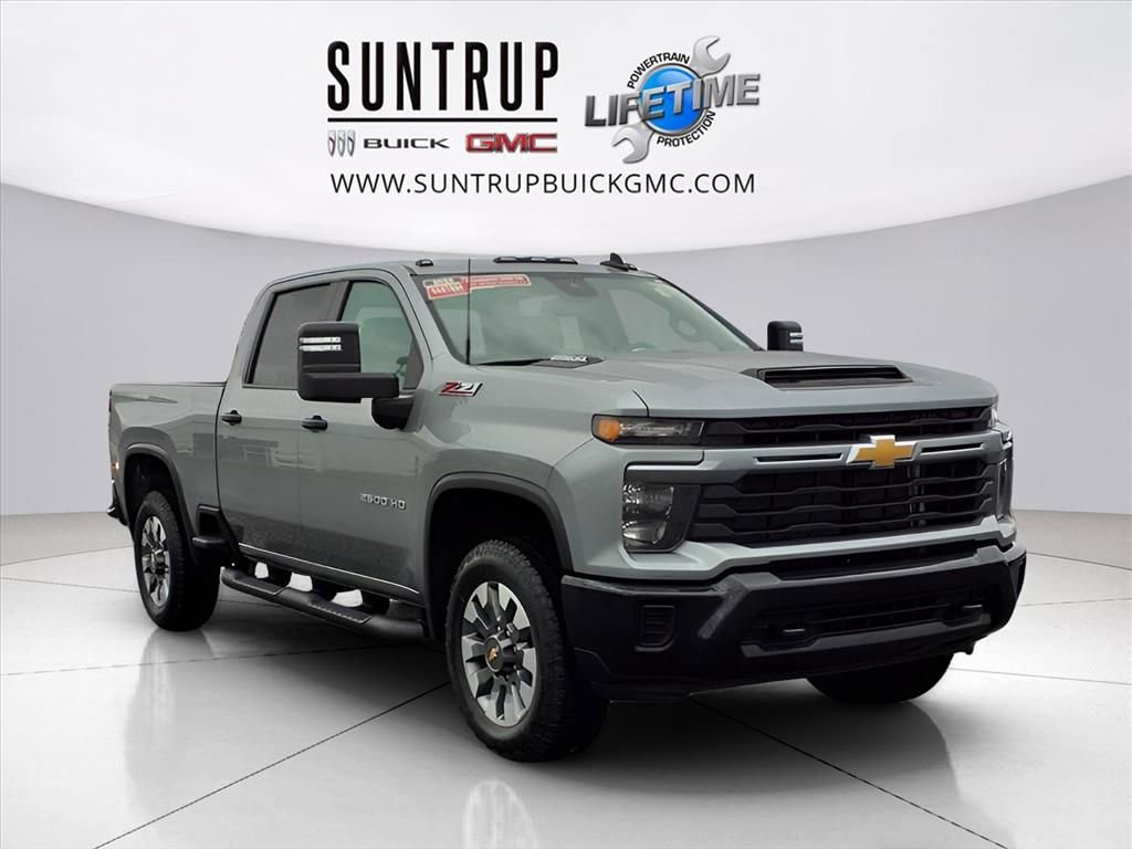 Used 2024 Chevrolet Silverado 2500 Custom w/ Custom Value Package image 1