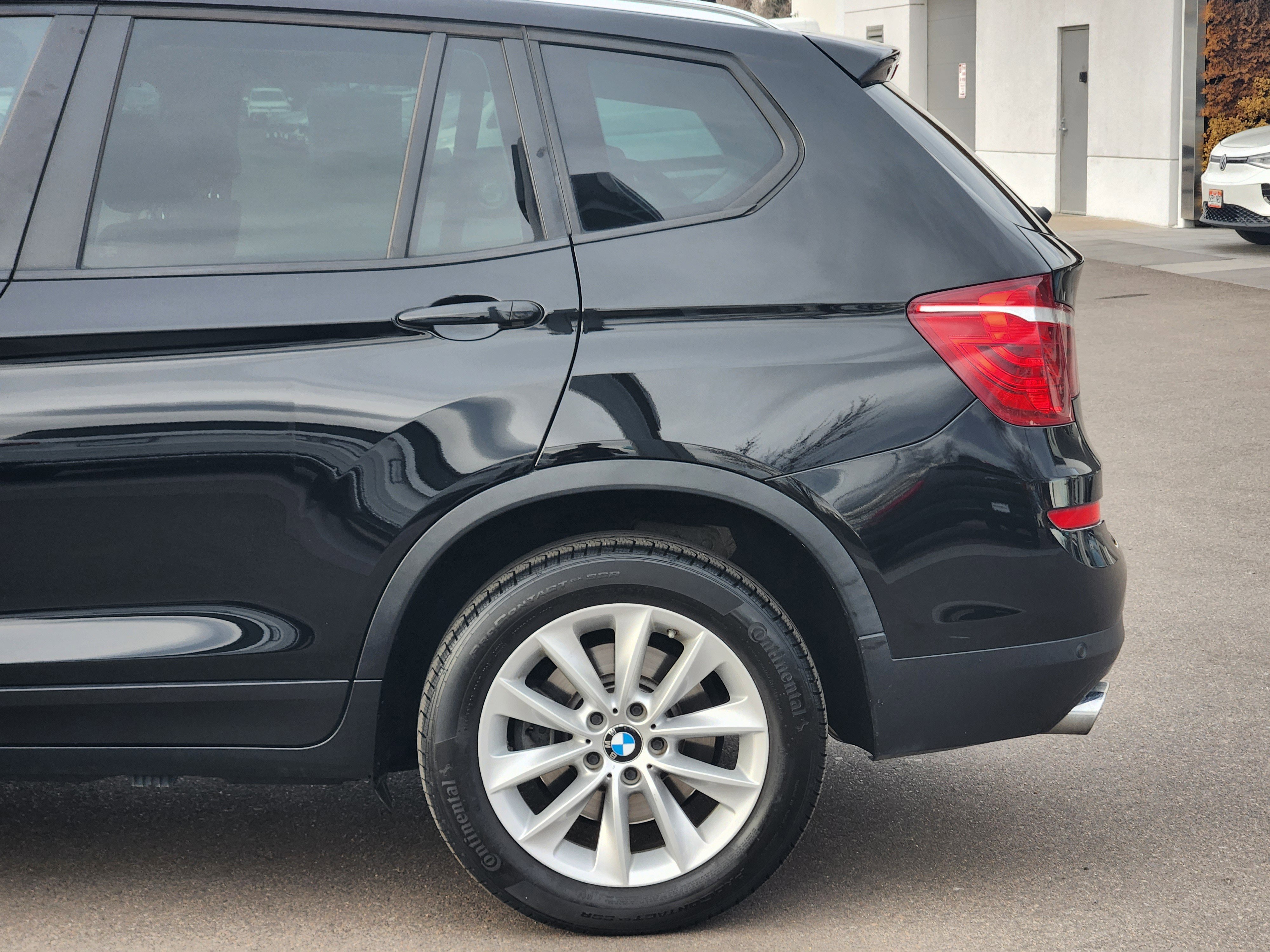 Used 2017 BMW X3 xDrive28i image 4