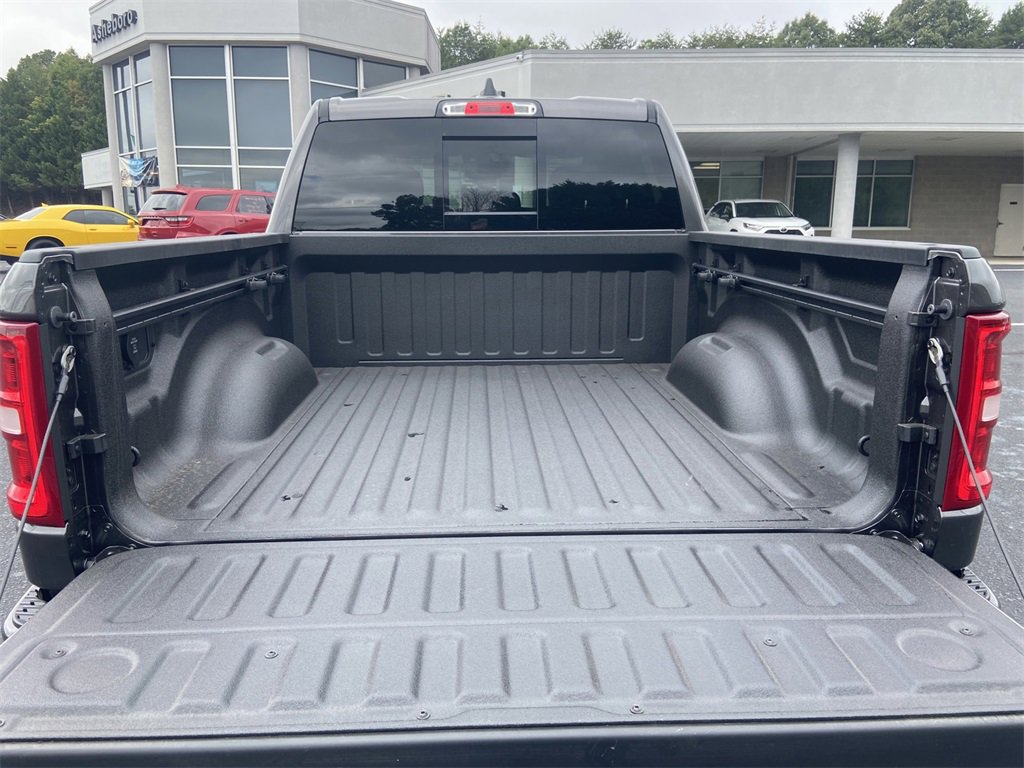 New 2026 RAM 1500 4x4 Crew Cab image 9