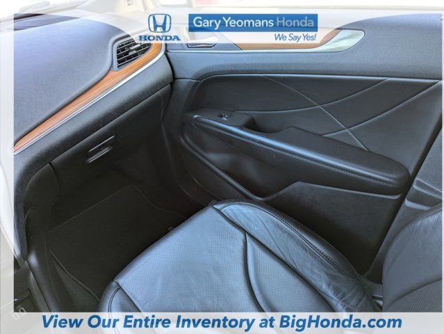 Used 2018 Lincoln MKC Reserve w/ Lincoln MKC Climate Package image 16