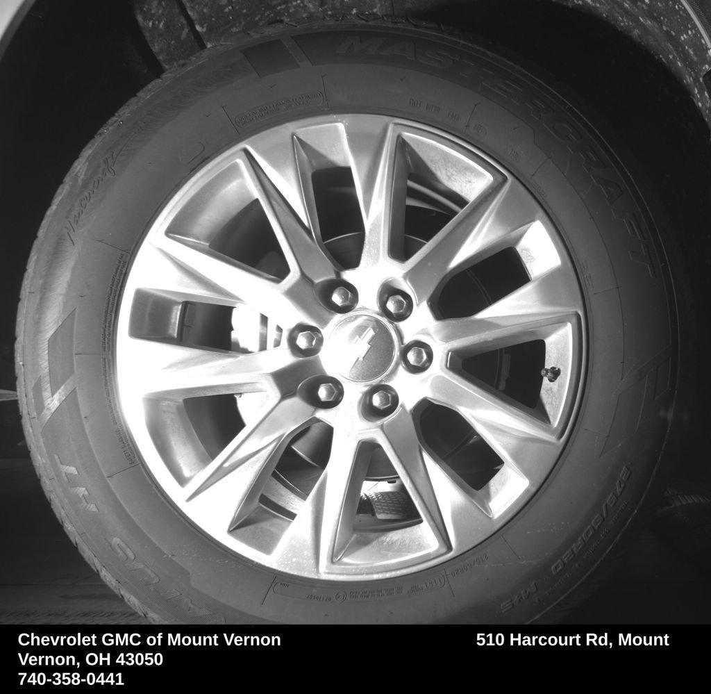 Used 2024 Chevrolet Suburban Premier AWD/4WD image 31