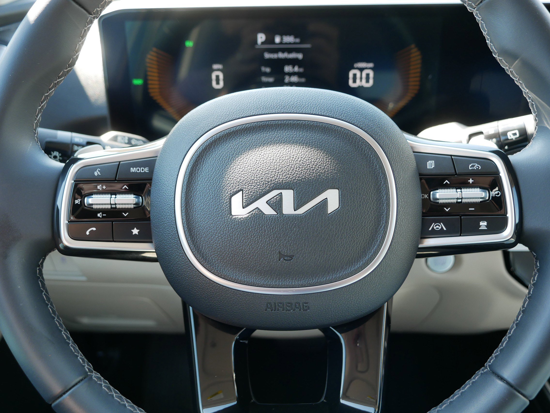 Certified 2025 Kia Sorento EX w/ EX Panoramic Sunroof Package image 25