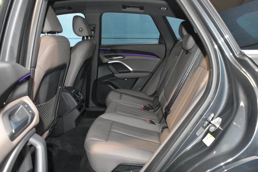 Certified 2025 Audi Q5 Premium w/ Convenience Package image 17