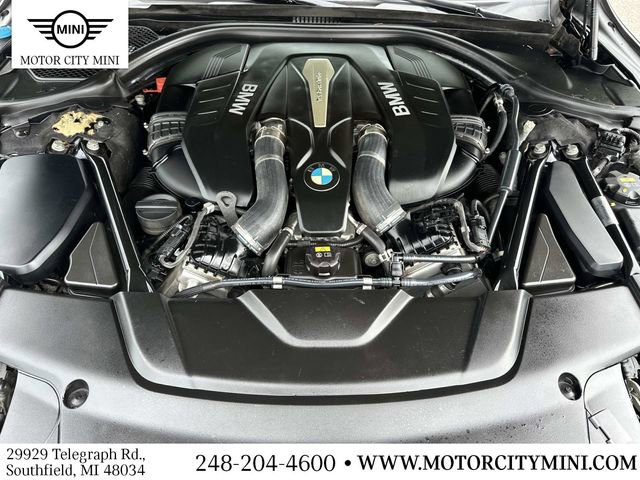 Used 2018 BMW 750i xDrive AWD/4WD image 14