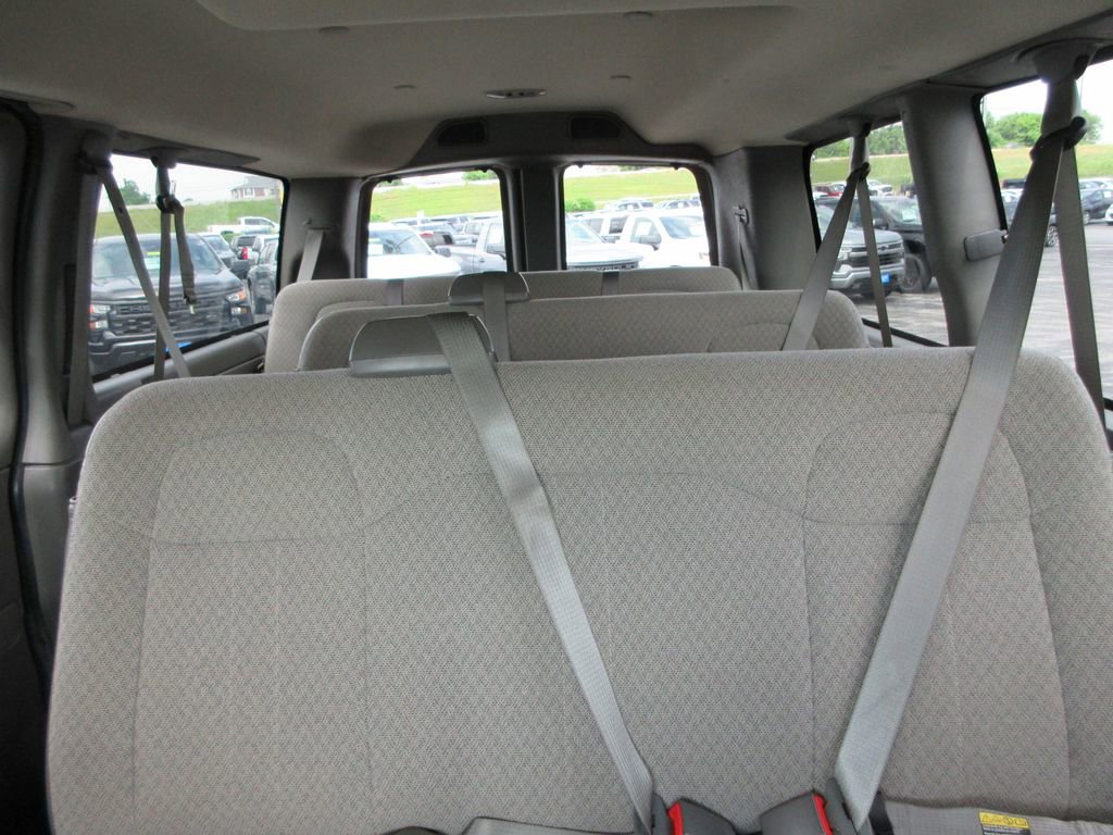 Certified 2016 Chevrolet Express 3500 LT w/ LT Preferred Equipment Group RWD image 18