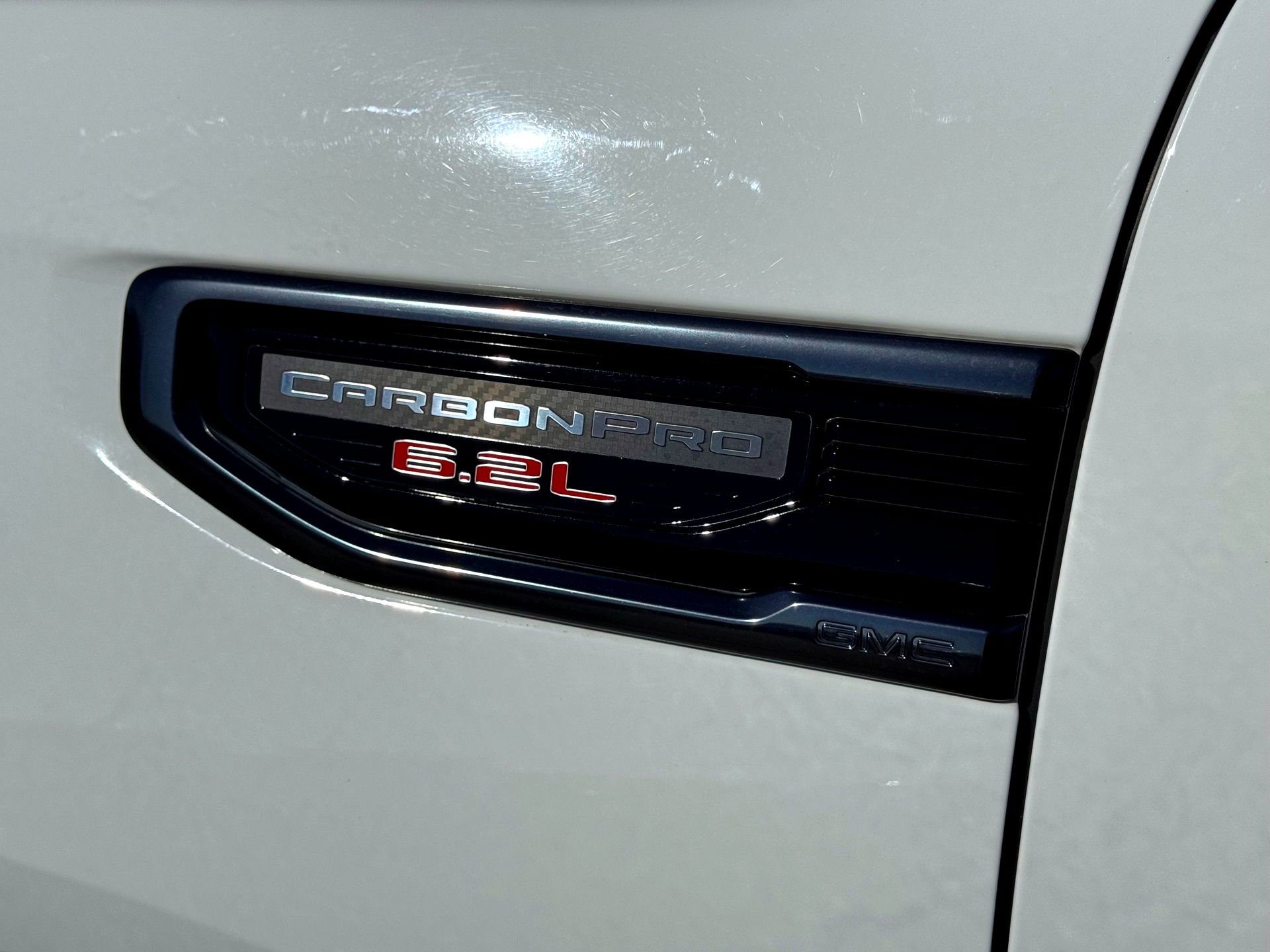 Used 2022 GMC Sierra 1500 AT4 w/ AT4 Premium Package image 3