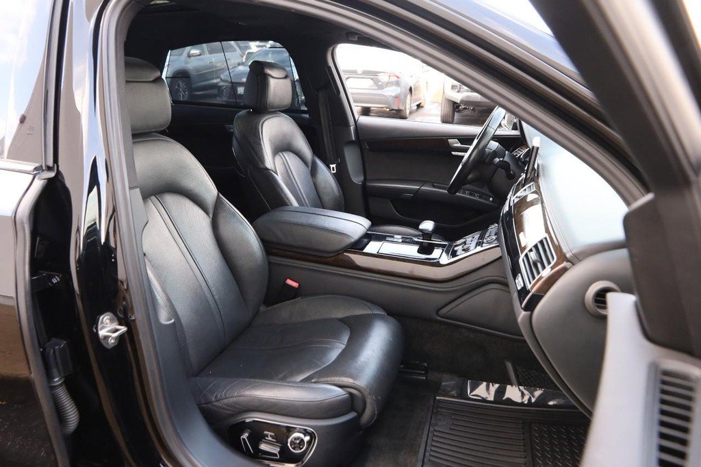 Used 2015 Audi A8 L TDI w/ Premium Package image 26