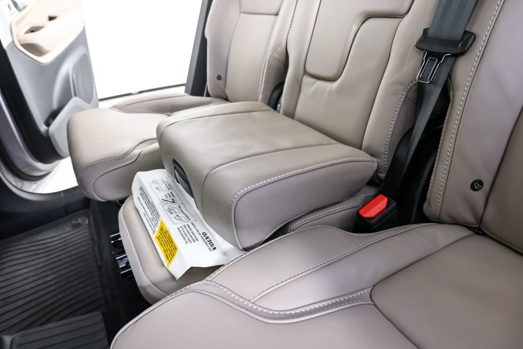 Certified 2026 Volvo XC90 T8 Ultra image 24