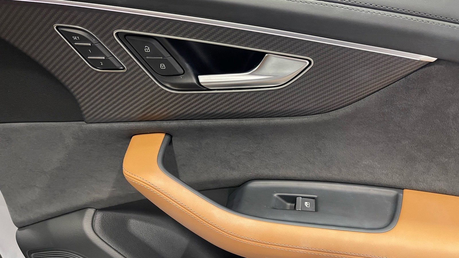 Used 2025 Audi RS Q8 performance w/ Executive Package image 40