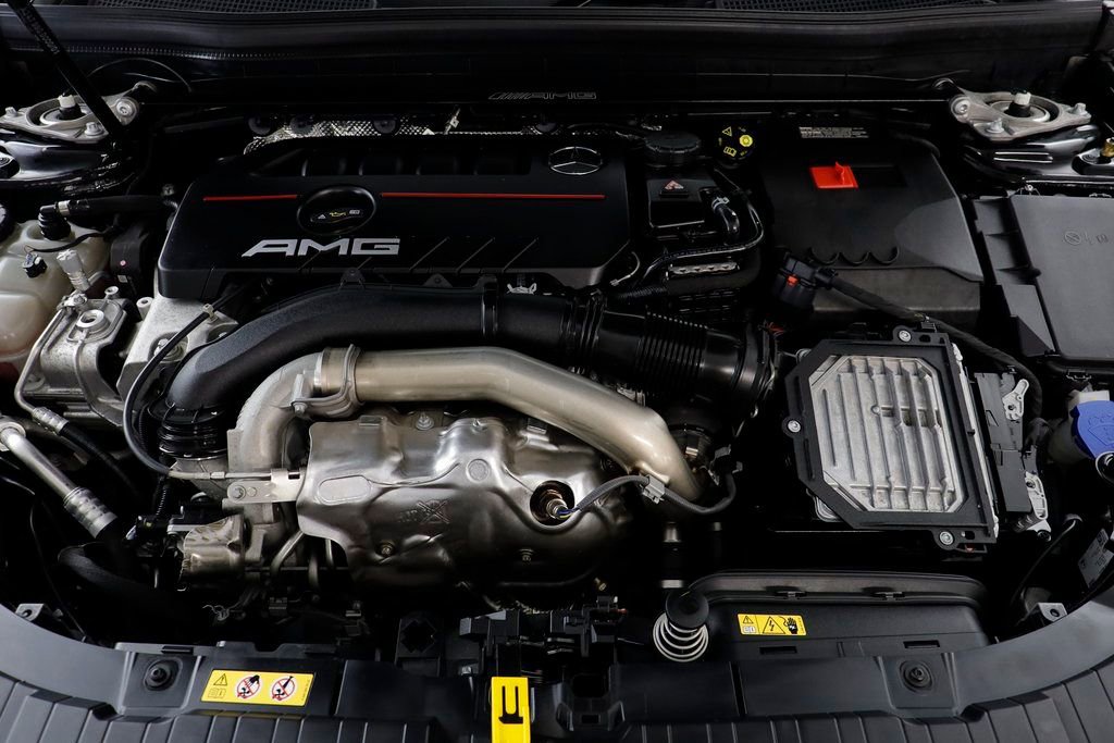 Used 2025 Mercedes-Benz GLB 35 AMG 4MATIC image 23