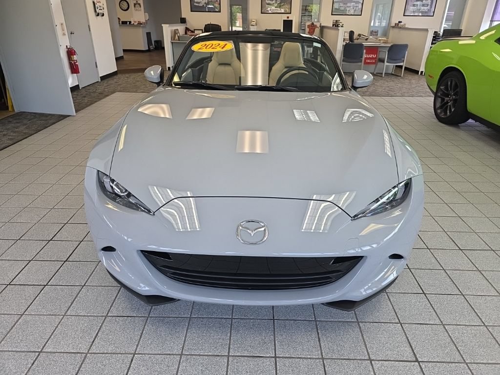 Used 2024 MAZDA MX-5 Miata Grand Touring w/ Weather Package RWD image 8
