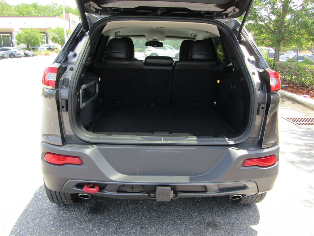 Used 2014 Jeep Cherokee Trailhawk w/ Comfort/Convenience Group AWD/4WD image 8