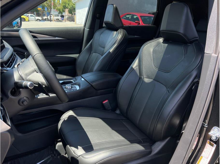 Used 2025 INFINITI QX60 Luxe w/ Black Edition FWD image 8