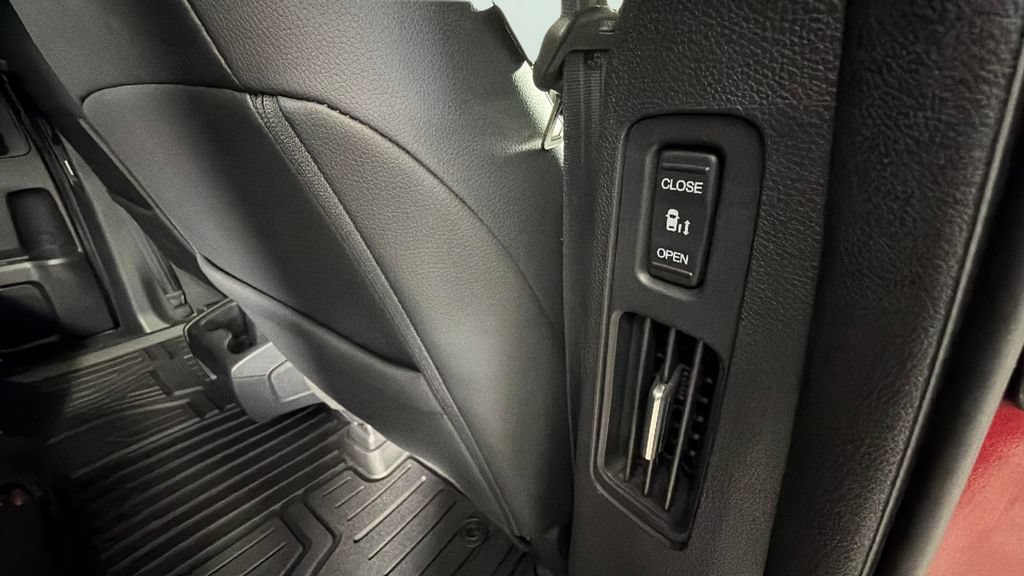 Used 2025 Honda Odyssey Sport-L image 37