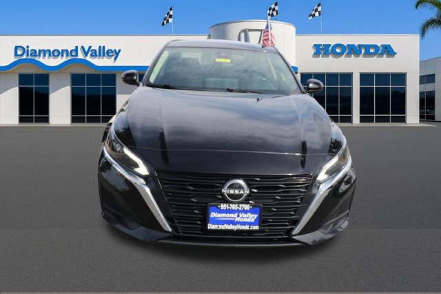 Used 2023 Nissan Altima 2.5 SV w/ SV Premium Package image 2
