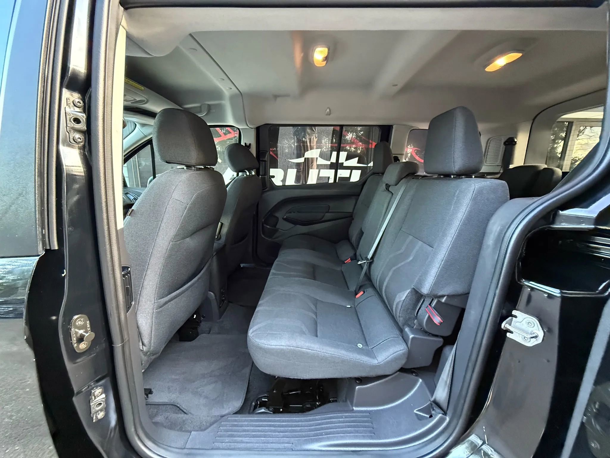 Used 2018 Ford Transit Connect XLT image 13